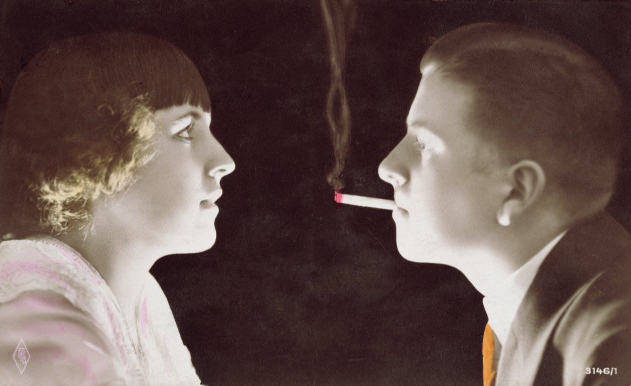 Pareja con un cigarrillo, 1917 de French School