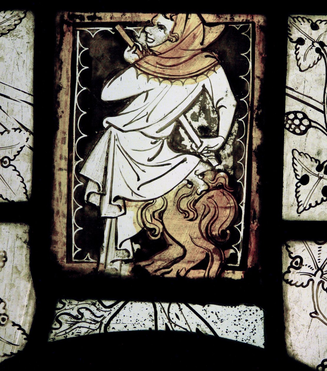 Grisalla con grotescos; de Normandía de French School