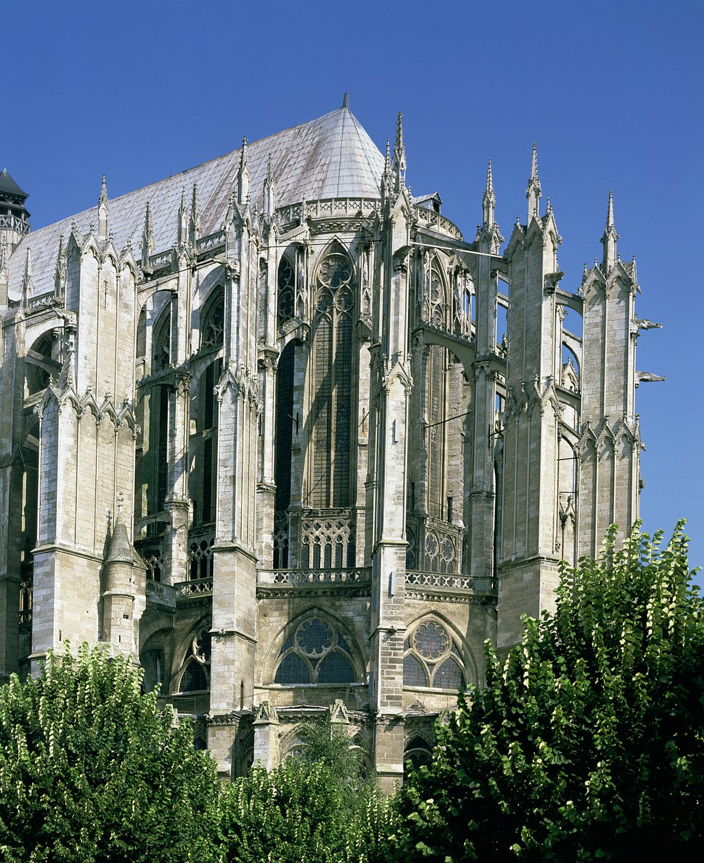 Vista exterior del extremo este de French School