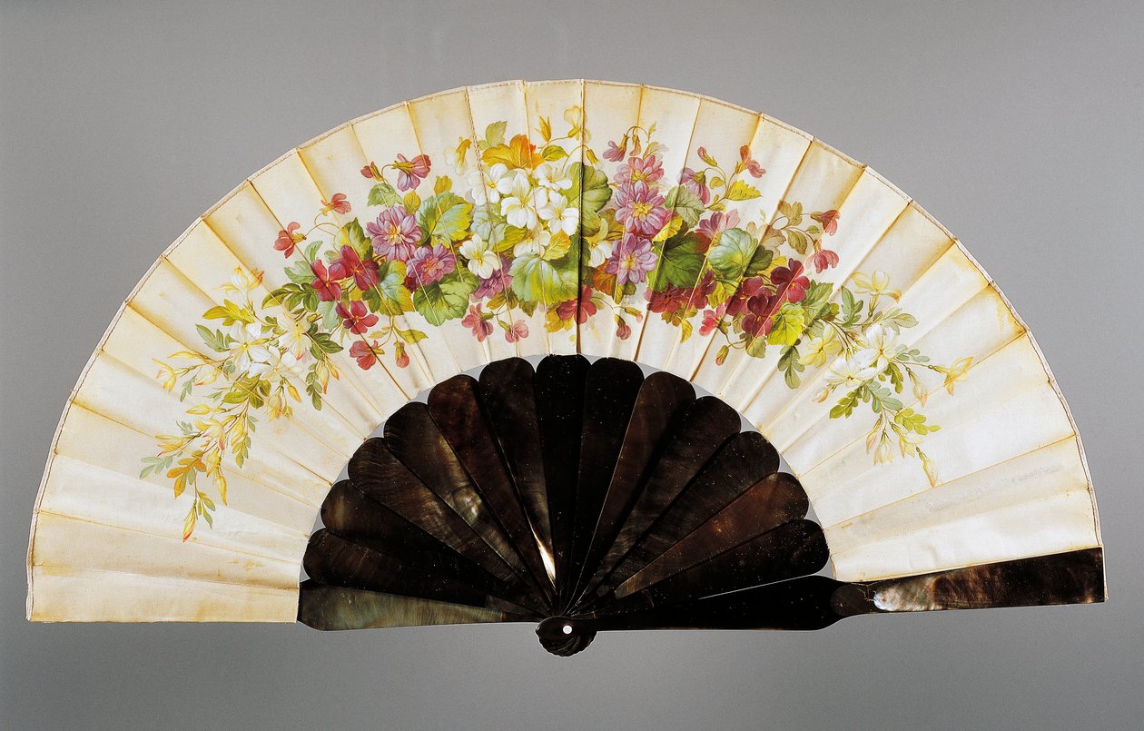 Abanico de mano con motivos florales, seda pintada y nácar, creado por Felix Alexandre, París de French School