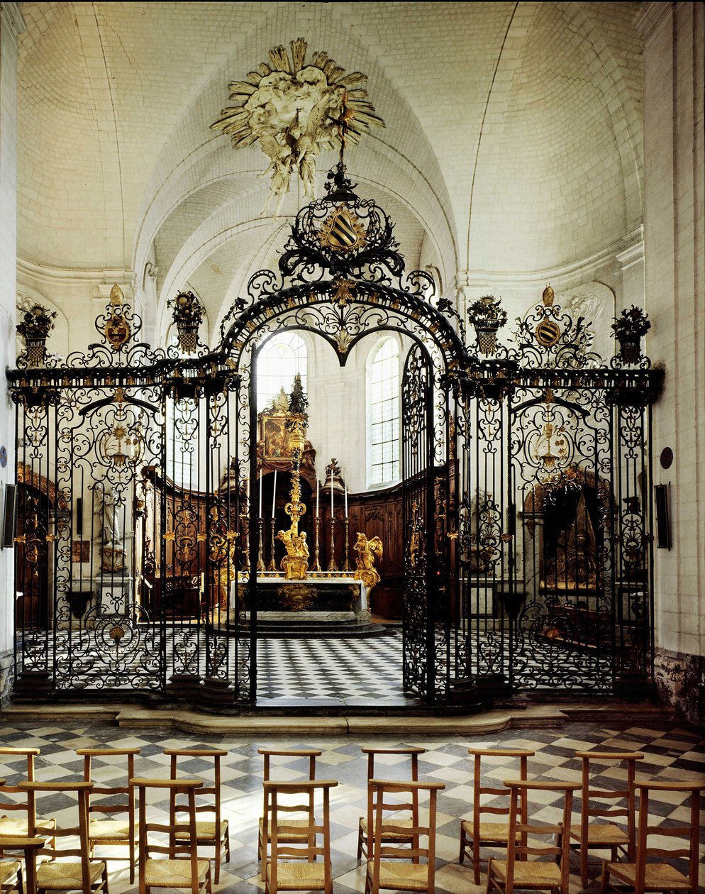 Interior de la Abadía de Valloires (Cisterciense), cerca de Abbeville. Somme (80) de French School