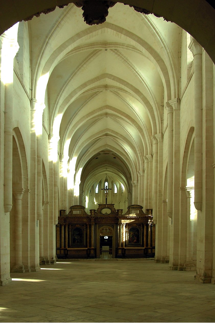 Interior de la Abadía Cisterciense de French School