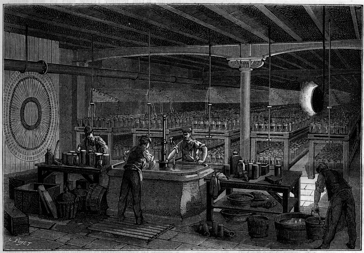 La sala de pilas (superficie de 400 metros cuadrados) de la oficina central de telégrafos en París. en "La Nature. Revue des sciences et de ses aplicaciones aux arts et a l