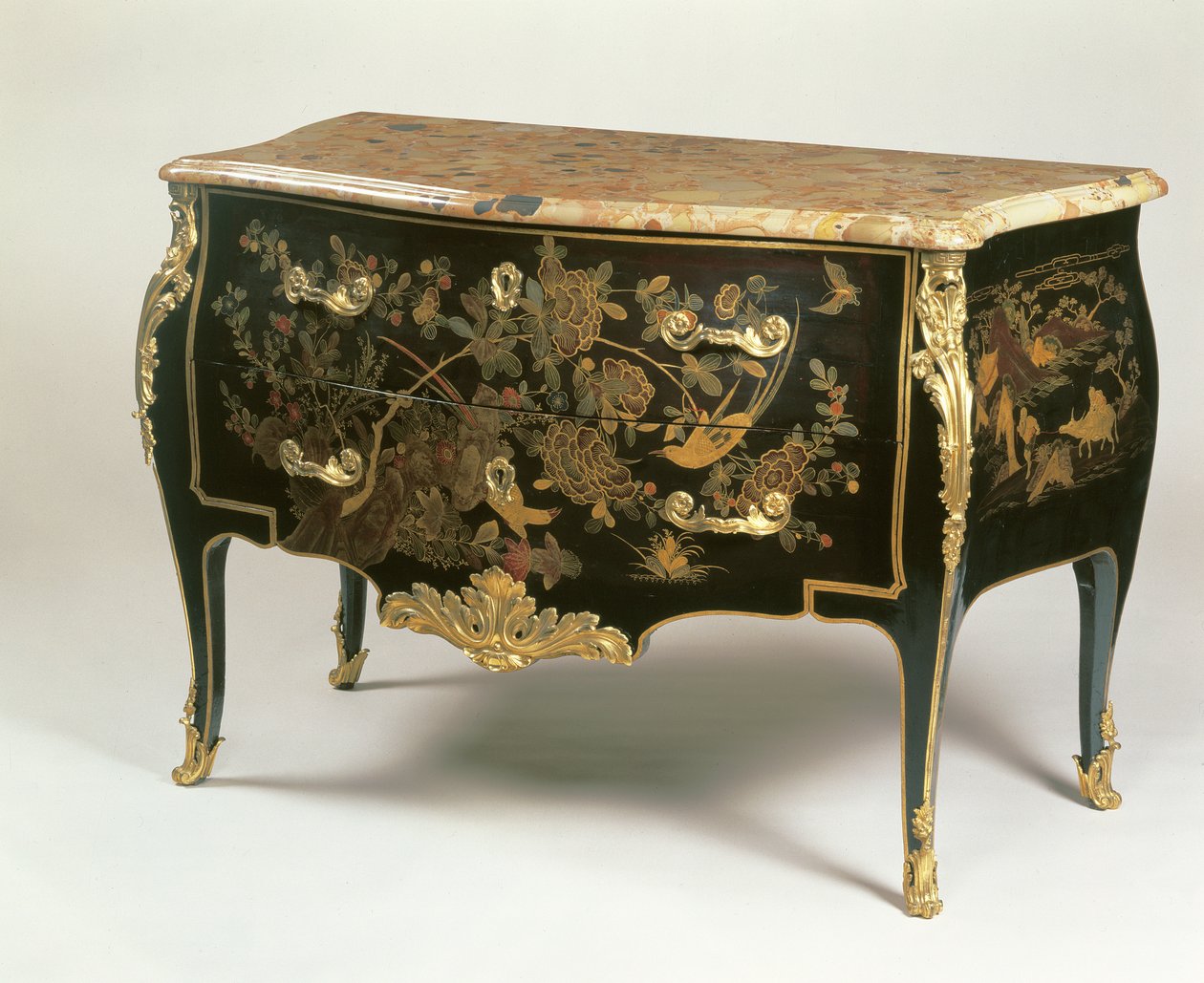 Cómoda de Luis XV al estilo de Macret, c.1765 de French School