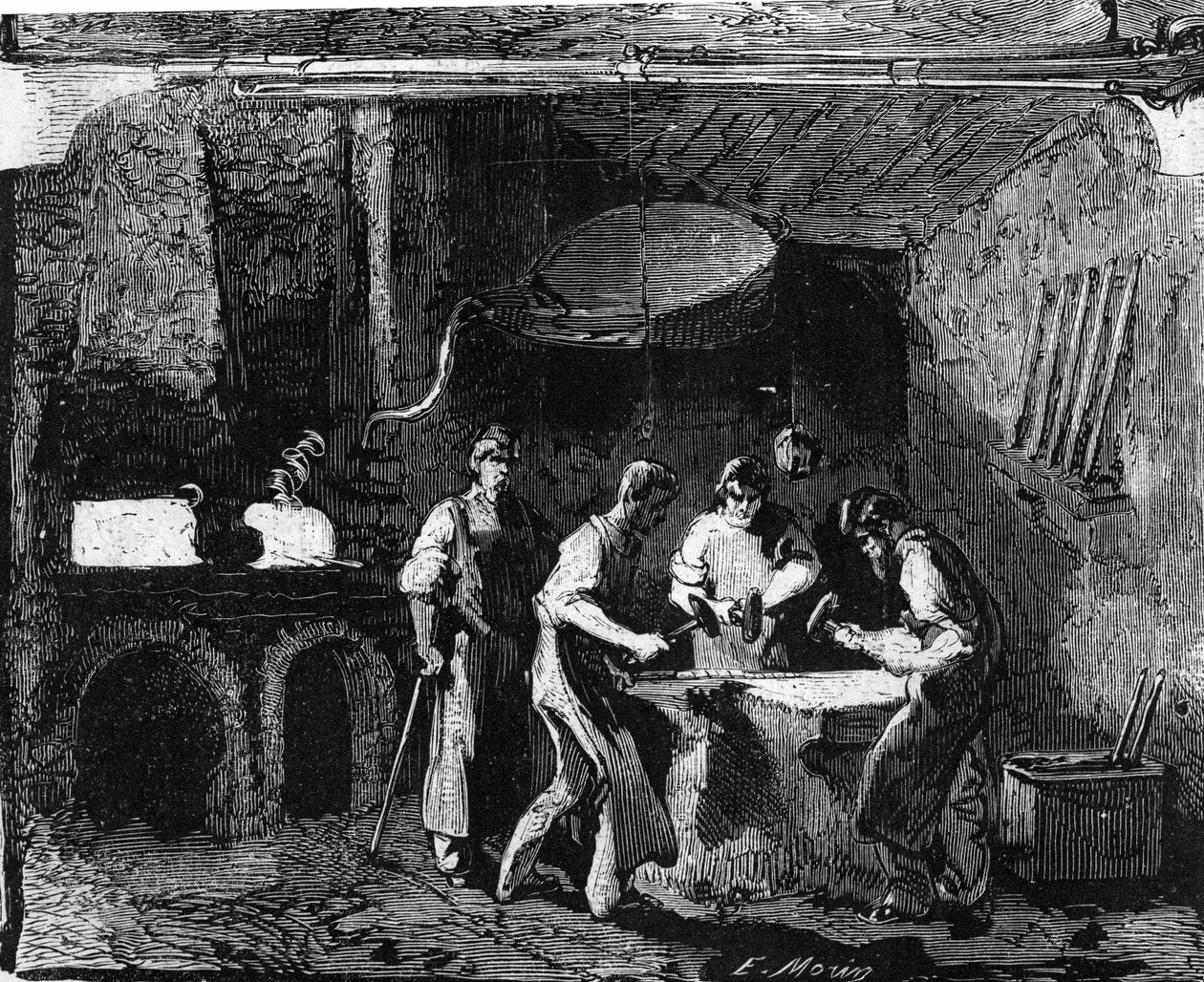 Fabricación de cañones de rifle: trabajadores trabajando el hierro con un martillo, después de fundirlo, para hacer placas. Grabado en "Le Monde Illustré" n°35 del 12 de diciembre de 1857. de French School