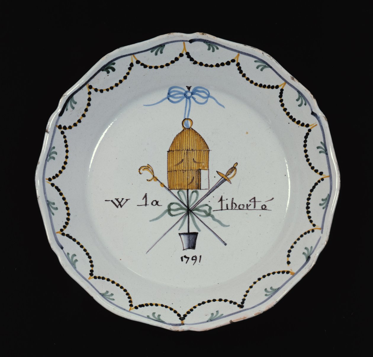 Plato con una jaula de pájaros abierta y la leyenda Vive la Liberté, 1791 de French School