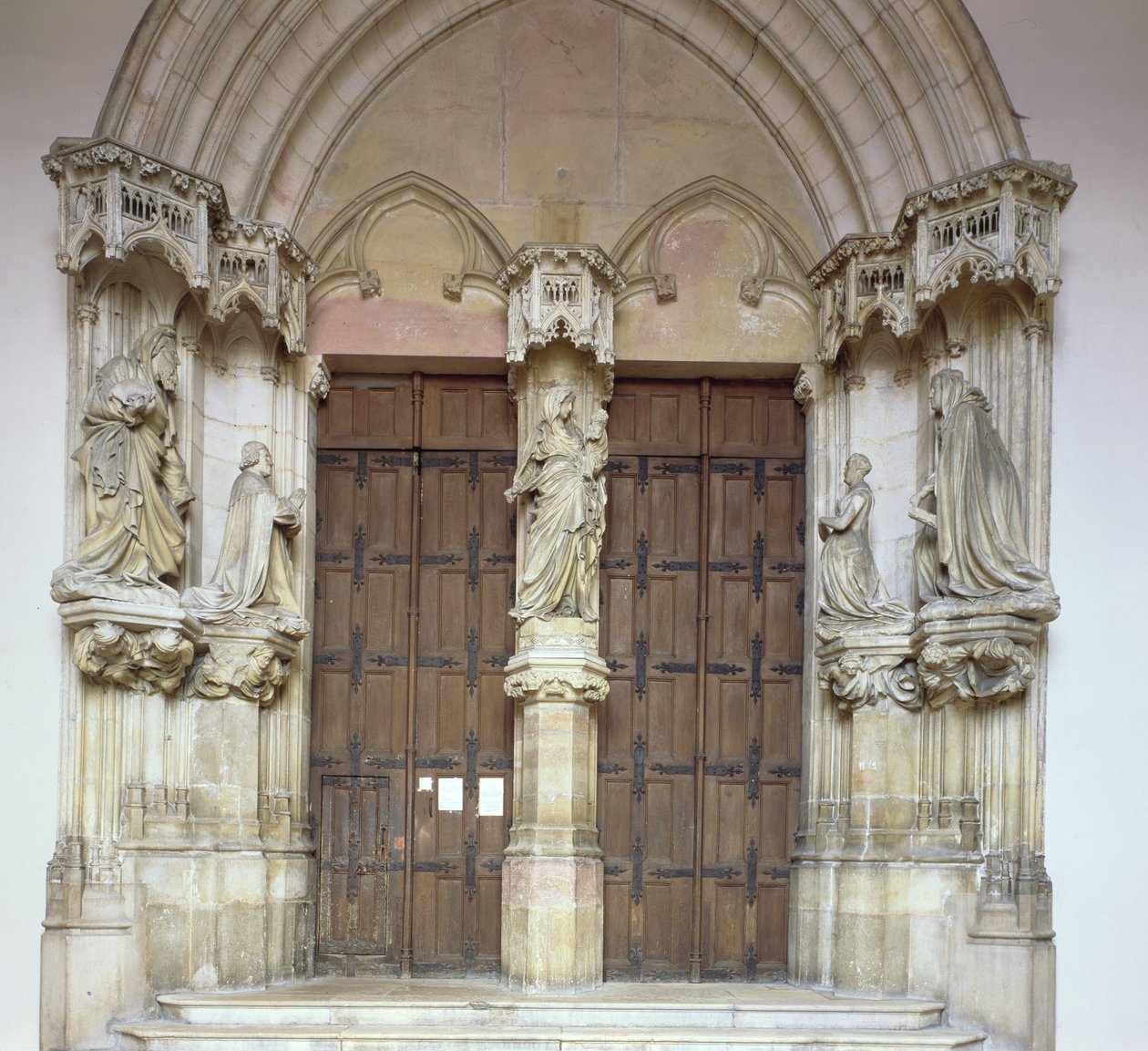 Portal de la capilla, 1395-1404 de French School
