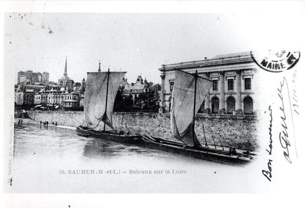 Postal que muestra barcazas en el Loira en Saumur, Francia, antes de 1914 de French School