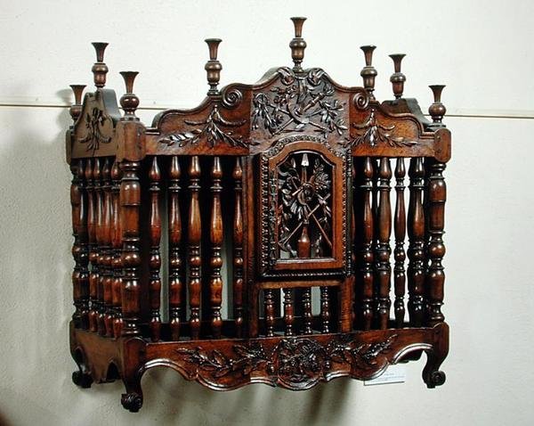 Cesta de pan estilo provenzal, Arles (madera) de French School