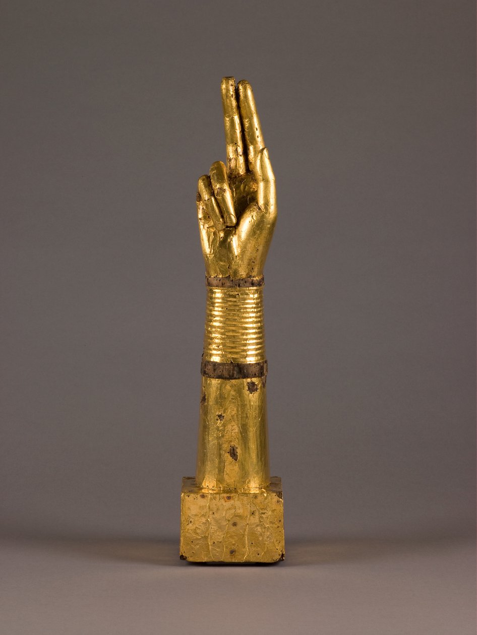 Brazo de relicario, c.1050-1100 (madera y lámina de oro) de French School