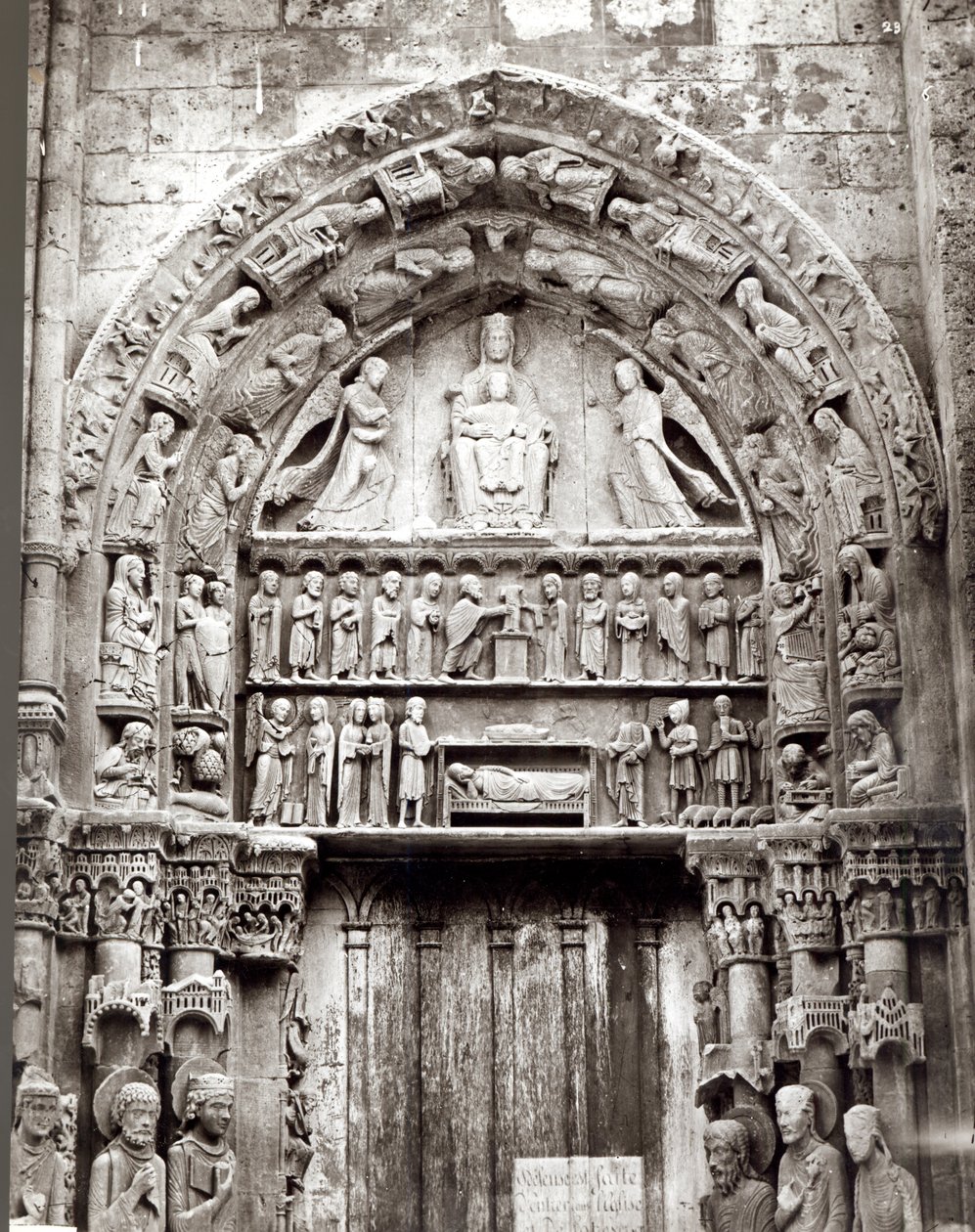 Bahía derecha del Portal Real, mediados del siglo XII de French School