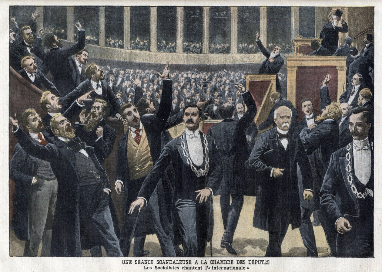 Socialistas cantando La Internacional en la Cámara de Diputados en Francia en medio de una sesión en presencia de Georges Clemenceau - "Le Petit Journal", mayo de 1909 (grabado) de French School