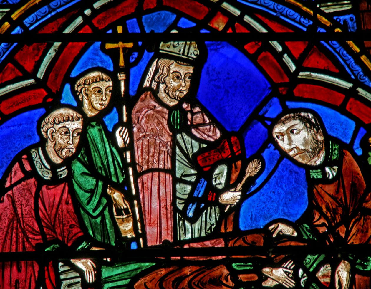 Ventana de San Cheron: obispo y diáconos en su nueva tumba de French School