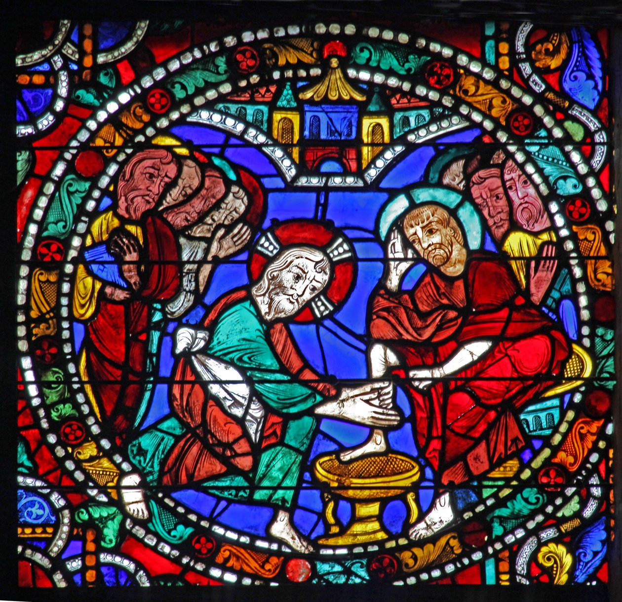 La ventana de la Pasión: Cristo lava los pies de los discípulos de French School