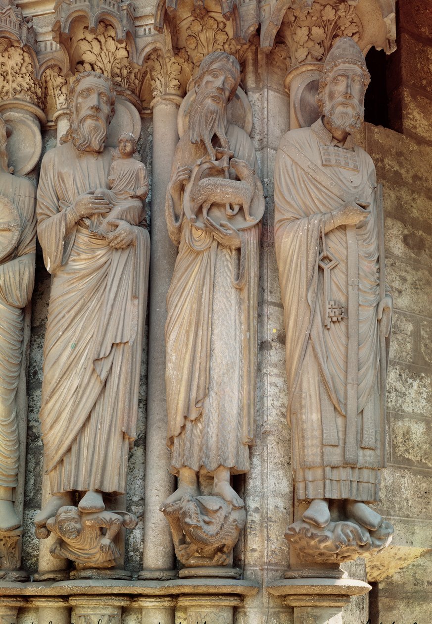 El Profeta Simeón, San Juan Bautista y San Pedro, figuras de jambas del lado derecho de la puerta central del portal norte de French School