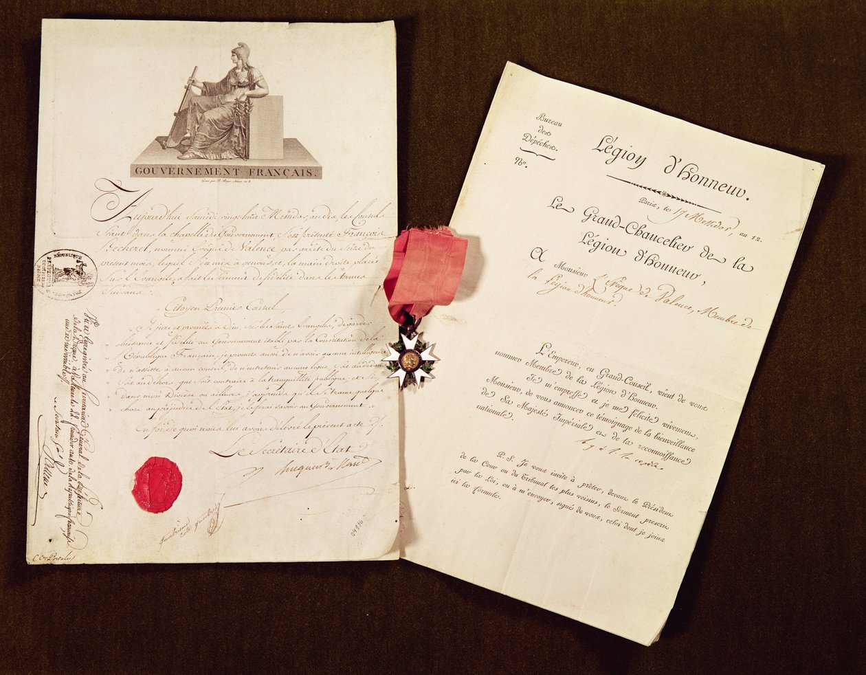 Los documentos y la medalla del nombramiento de François Becherel como caballero de la Legión de Honor el 17 de julio de 1802 de French School