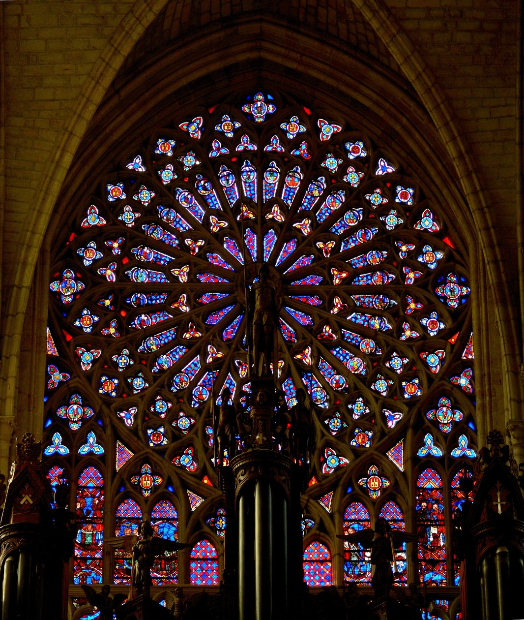 El rosetón sur en la Catedral de Saint Gatien, Tours de French School