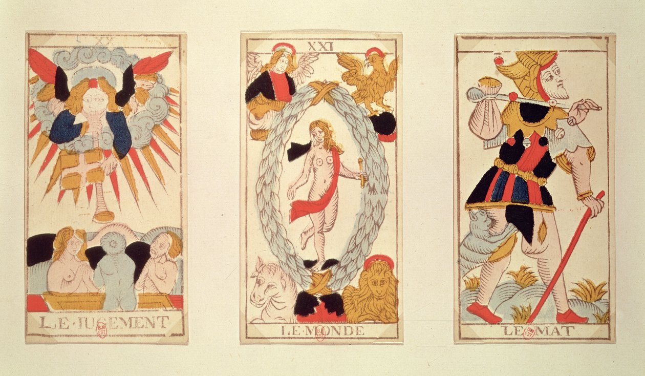 Tres cartas del tarot que representan el Juicio, El Mundo y El Loco de French School