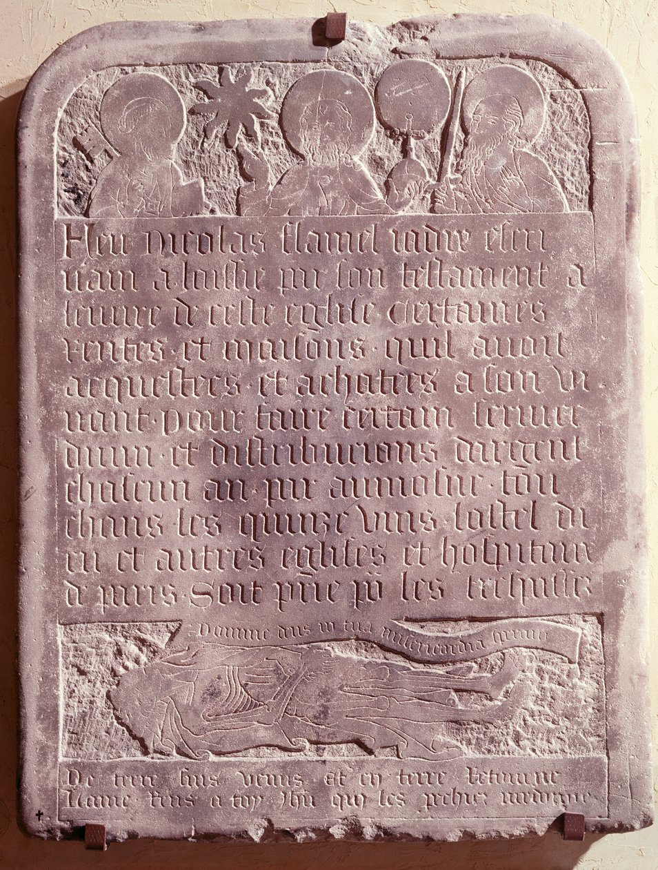 Lápida de Nicolas Flamel, originalmente de la Iglesia de Saint-Jacques-de-la-Boucherie, 1418 de French School