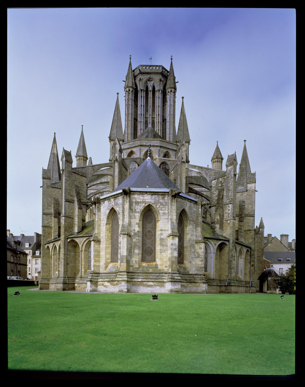 Vista de la Catedral de Coutances desde el este de French School