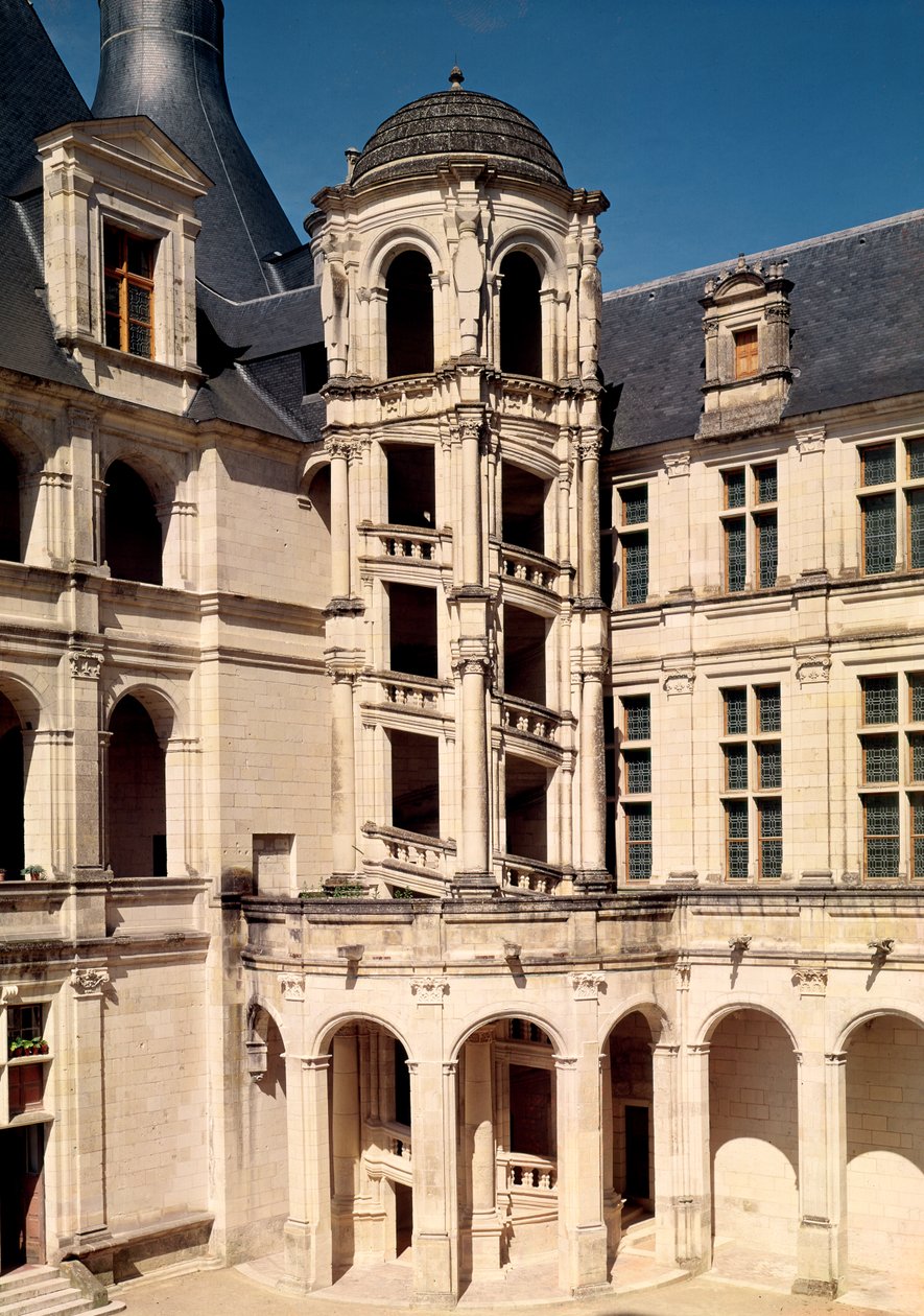Vista de la escalera principal, 1519-46 de French School