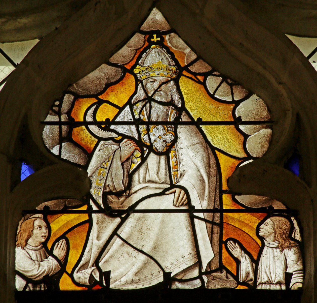 Ventana que representa una escena del Libro de la Revelación: Dios con hoz de French School