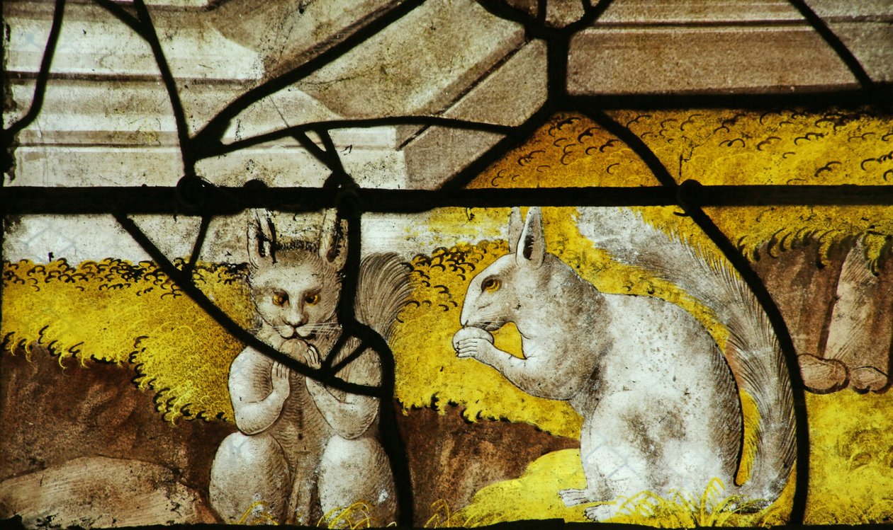 Ventana que representa ardillas en la base de la ventana con la visión del Emperador Augusto de French School