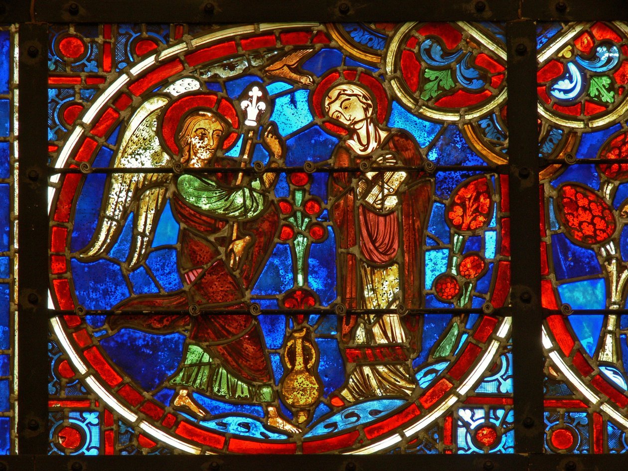 Ventana que representa la Anunciación de French School