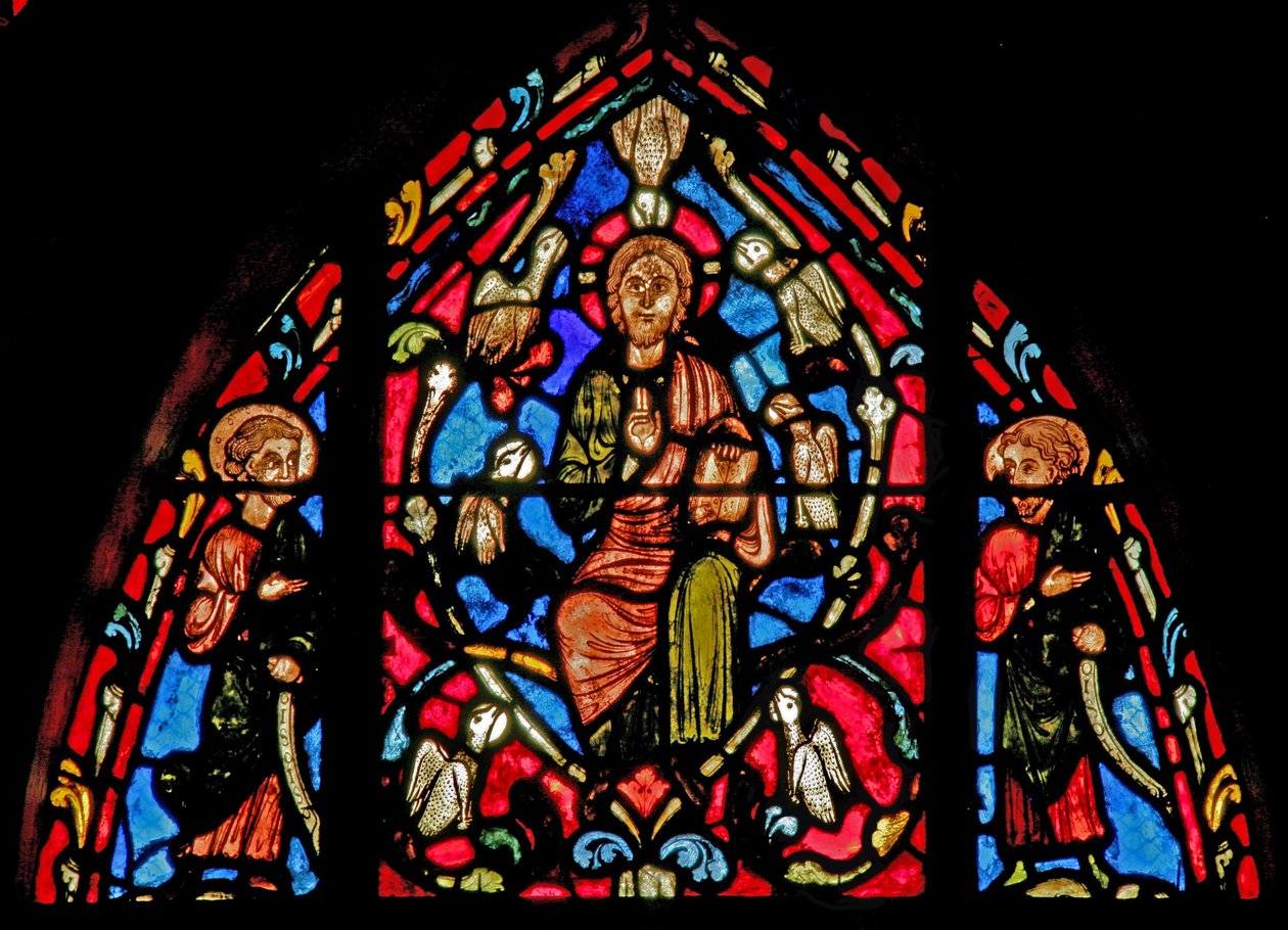 Ventana w0 que representa a Cristo con las siete palomas del Espíritu Santo de French School