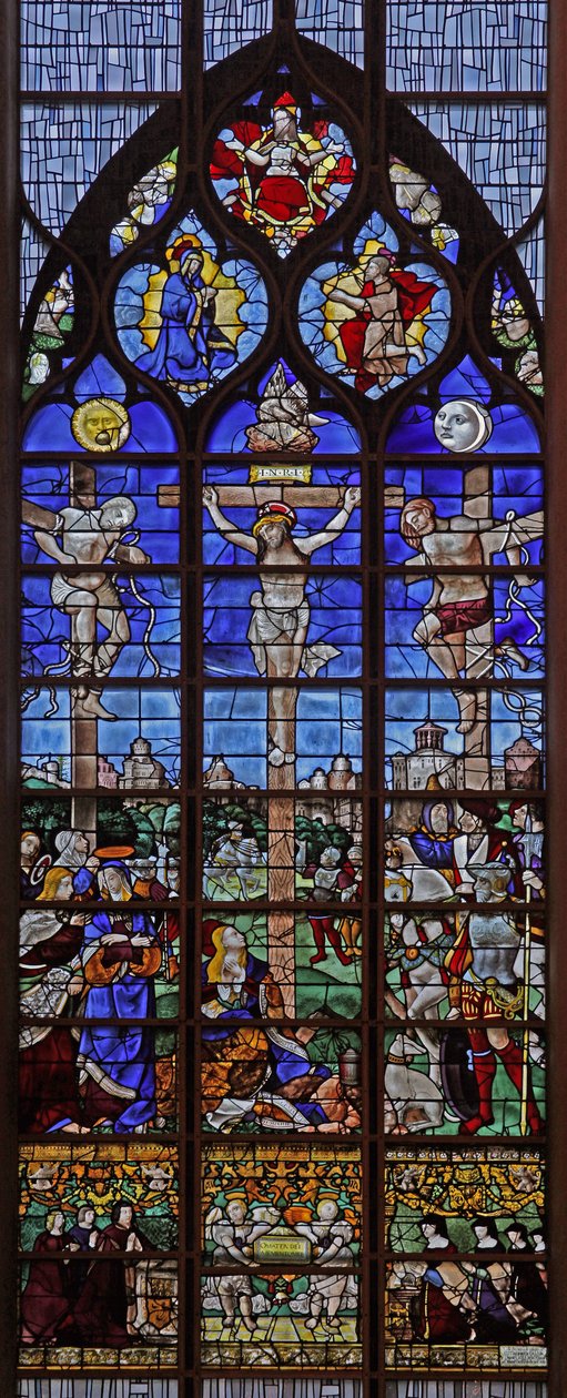 Ventana w11 que representa la Crucifixión de French School
