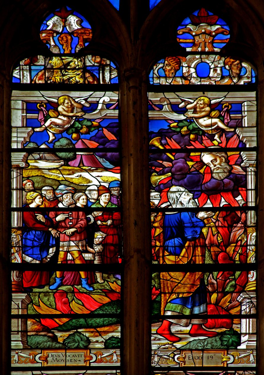 Ventana w120 con Moisés recibiendo las tablas de la Ley de French School