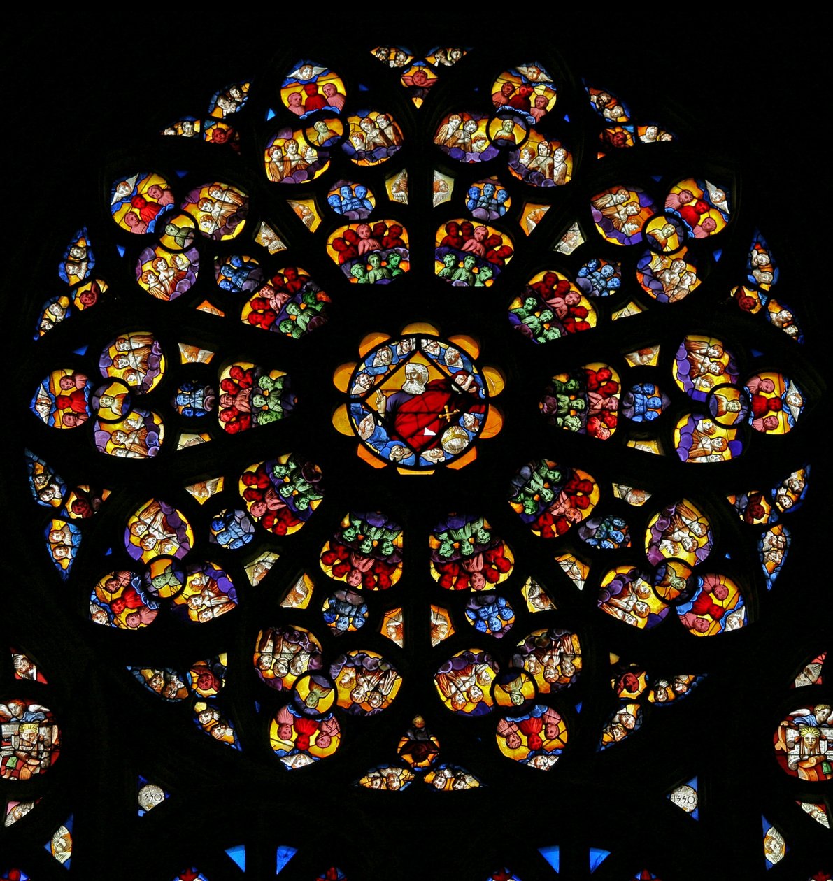 Ventana w120 el rosetón sur con Dios Padre rodeado de querubines y ángeles. En los lancetas: la vida de Moisés (rosetón - interno) de French School