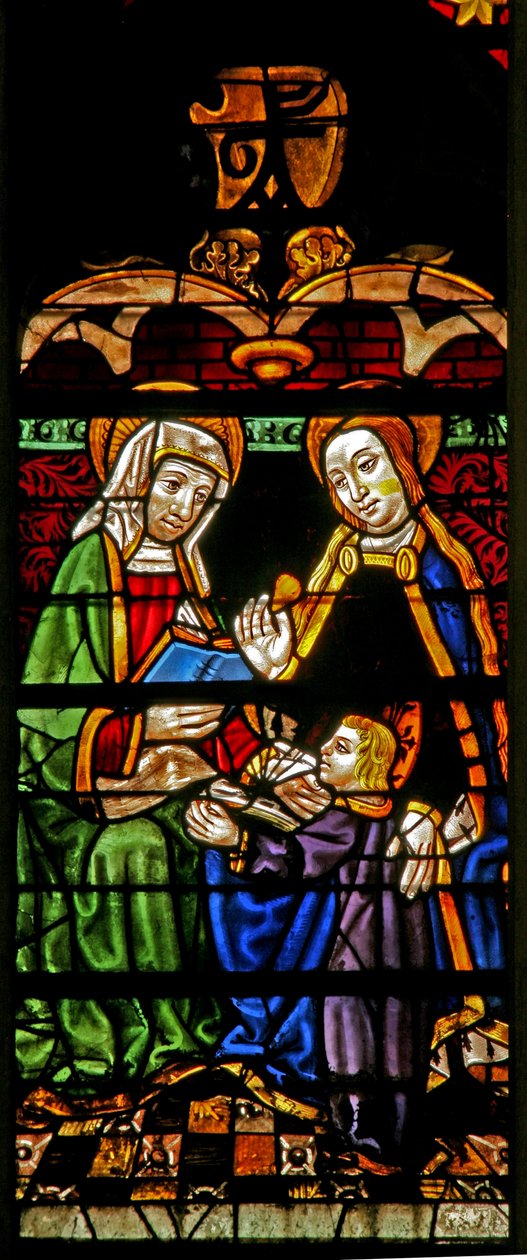 Ventana w132 que representa a María Salomé de French School