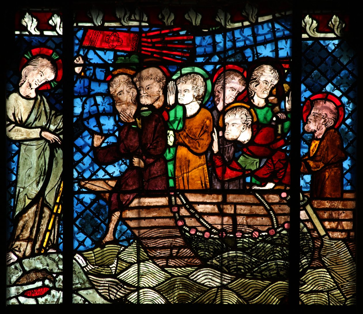 Ventana w14 que representa una escena de la Resurrección: la pesca milagrosa de French School