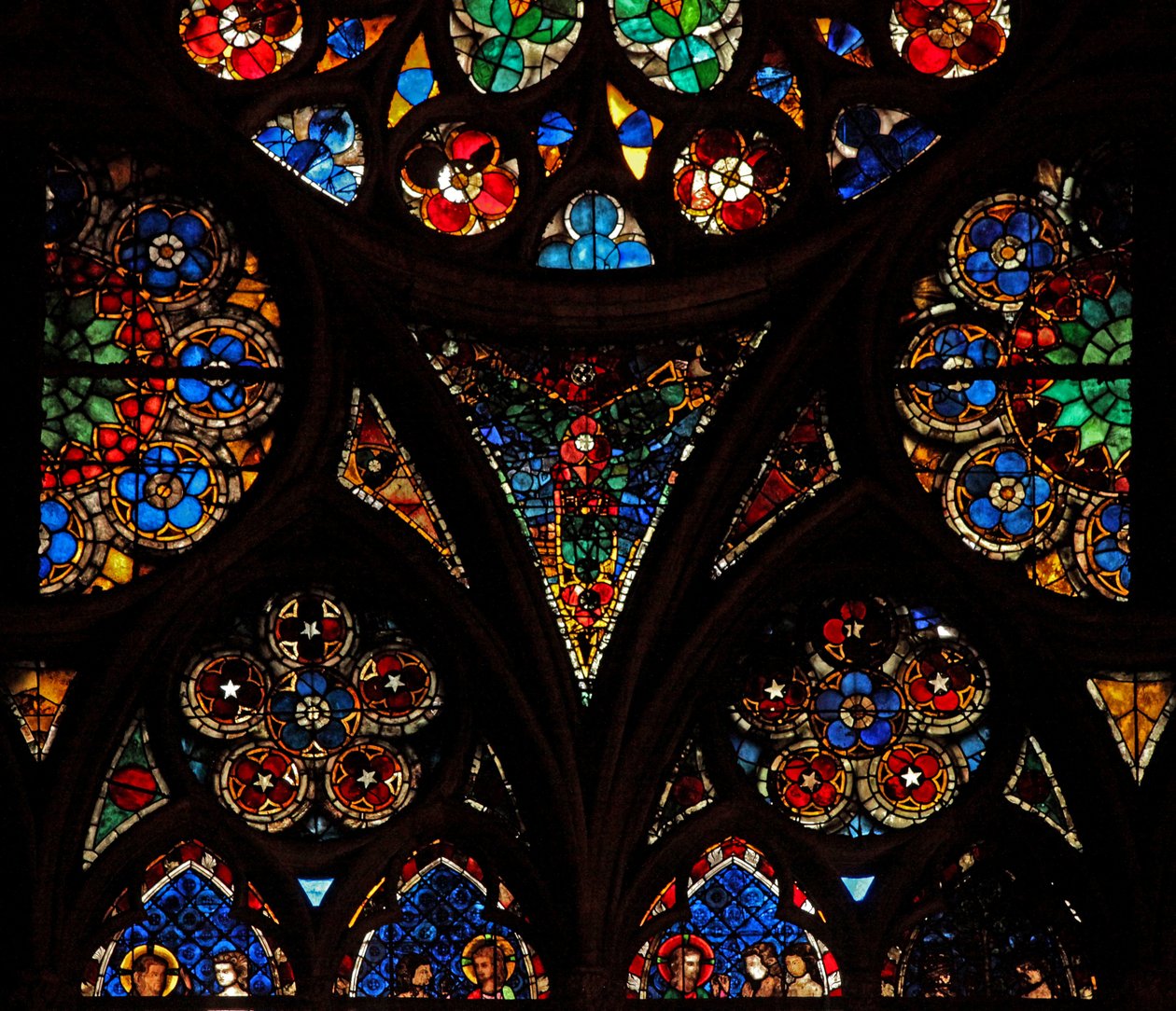 Ventana w17 que representa las luces de tracería con vidrio geométrico y decorativo de French School