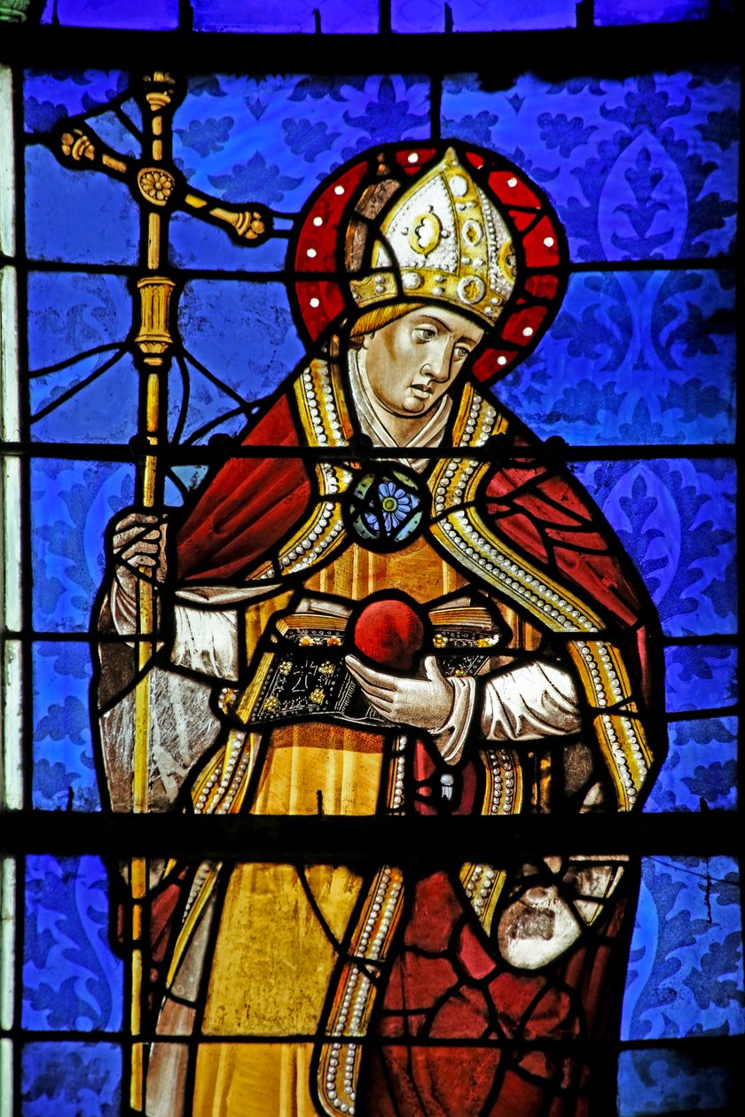 Ventana w18 que representa a San Agustín sosteniendo un corazón en llamas de French School