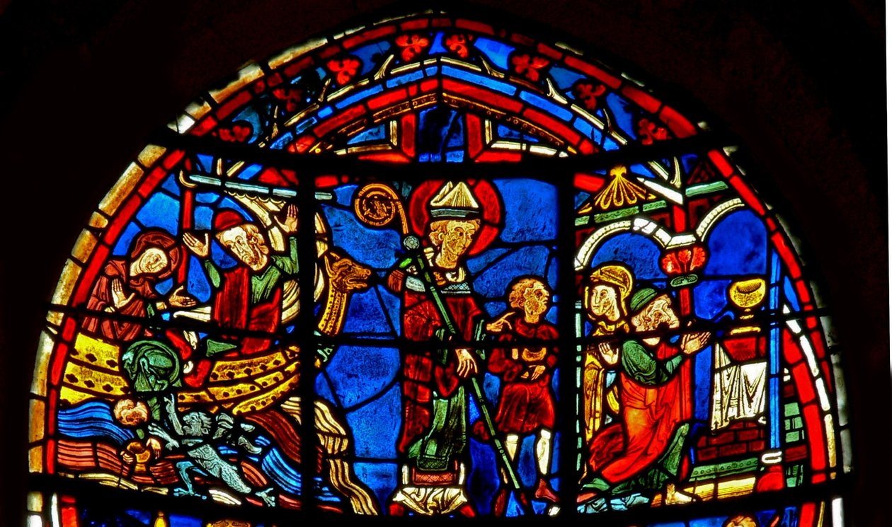 Ventana w19 que representa a San Nicolás salvando a un niño de French School