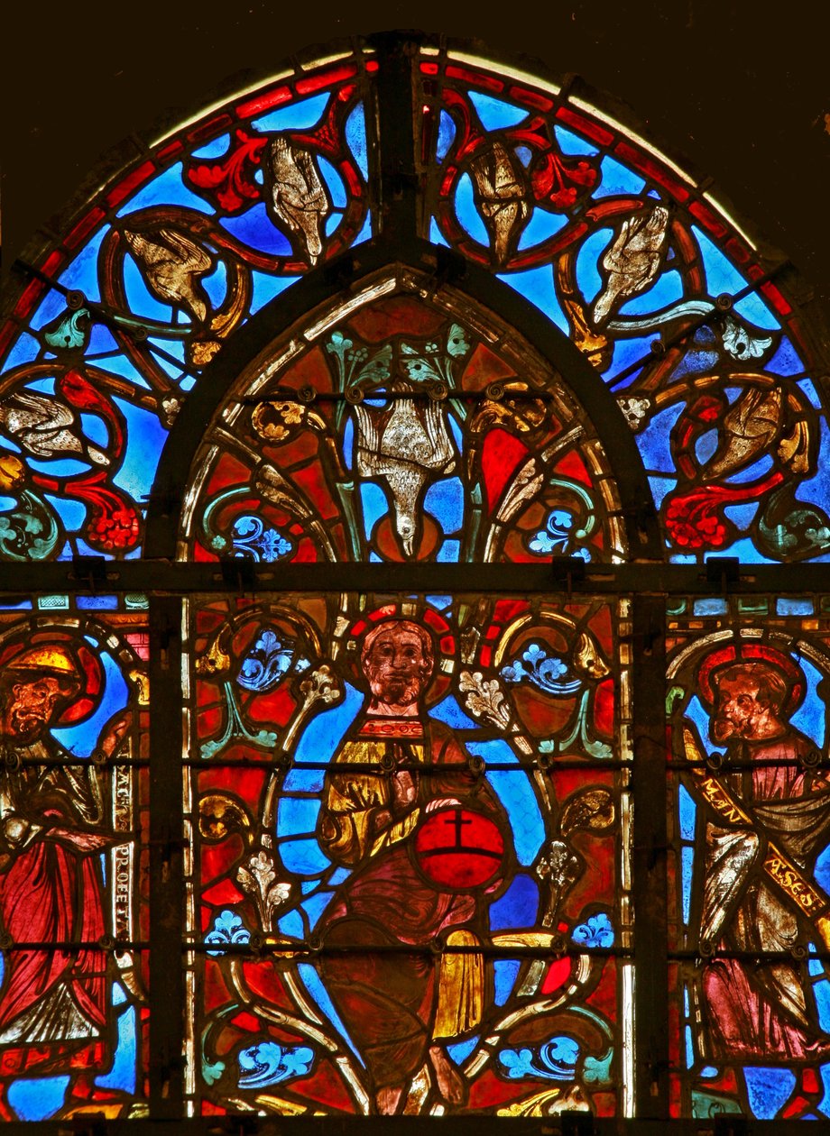 Ventana w1 que representa a Cristo con el Espíritu Santo, Isaac y Manasés de French School