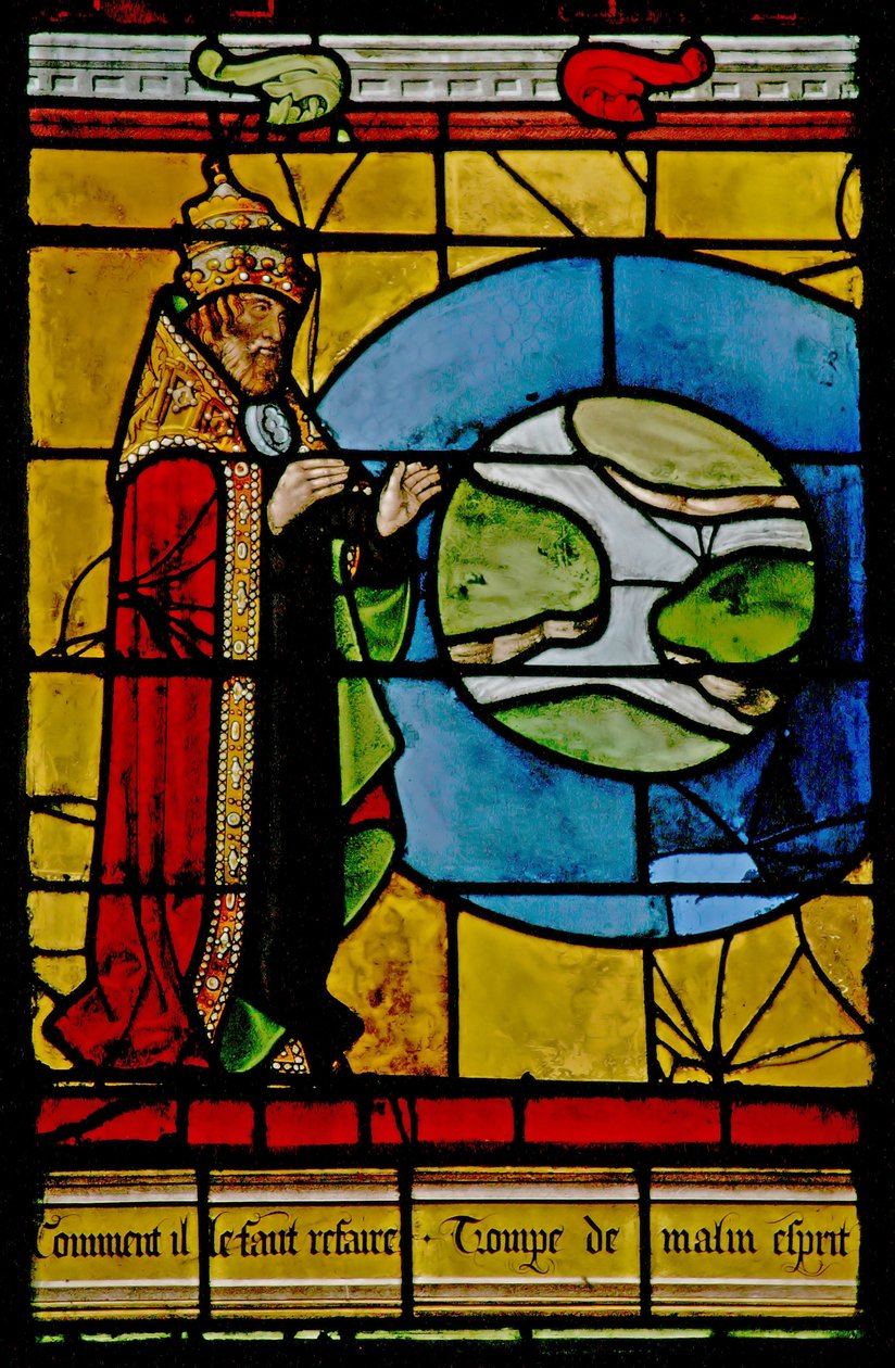 Ventana w1 que representa a Dios creando el cielo alrededor de la tierra de French School