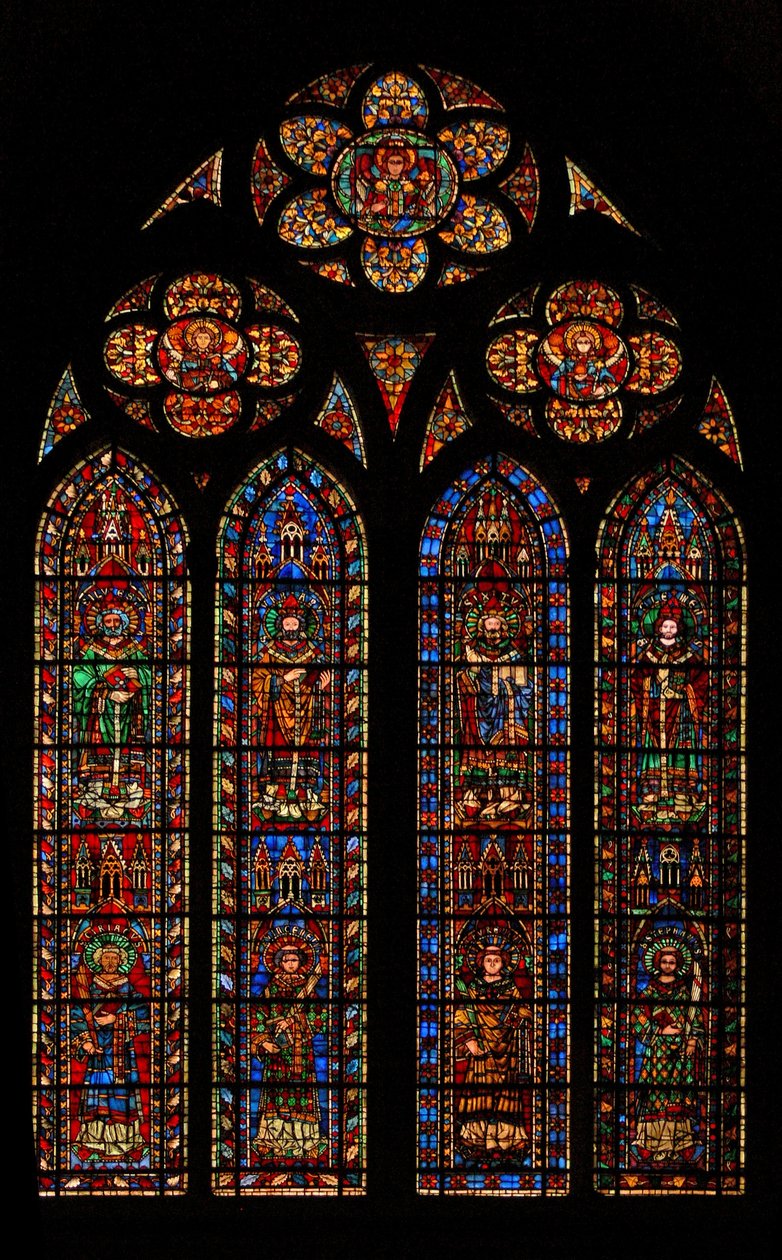 Ventana w201 que representa a Santos Papas y Diáconos de French School