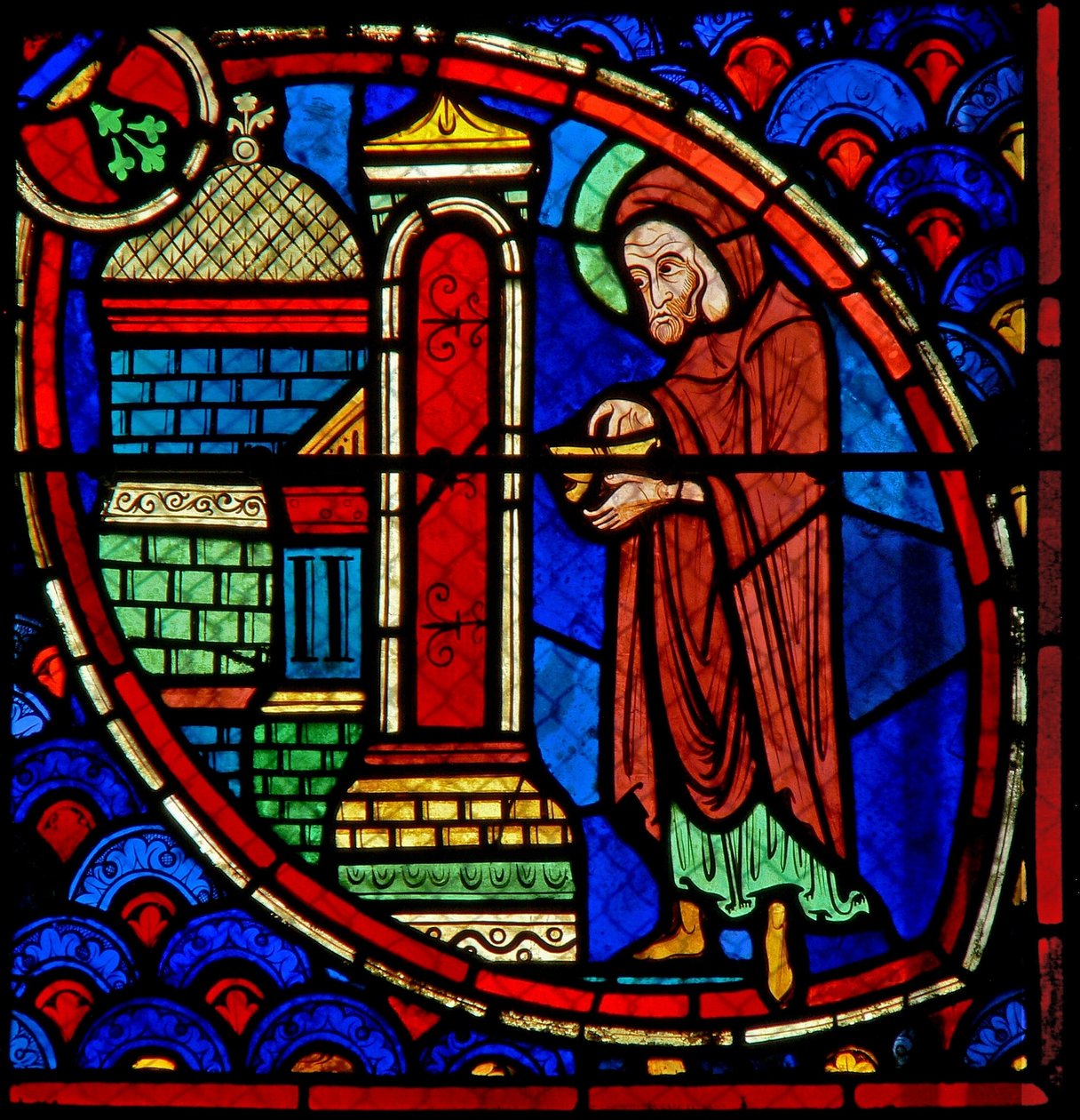 Ventana w20 que representa a Zacarías, el padre de San Juan Bautista, en el Templo de French School