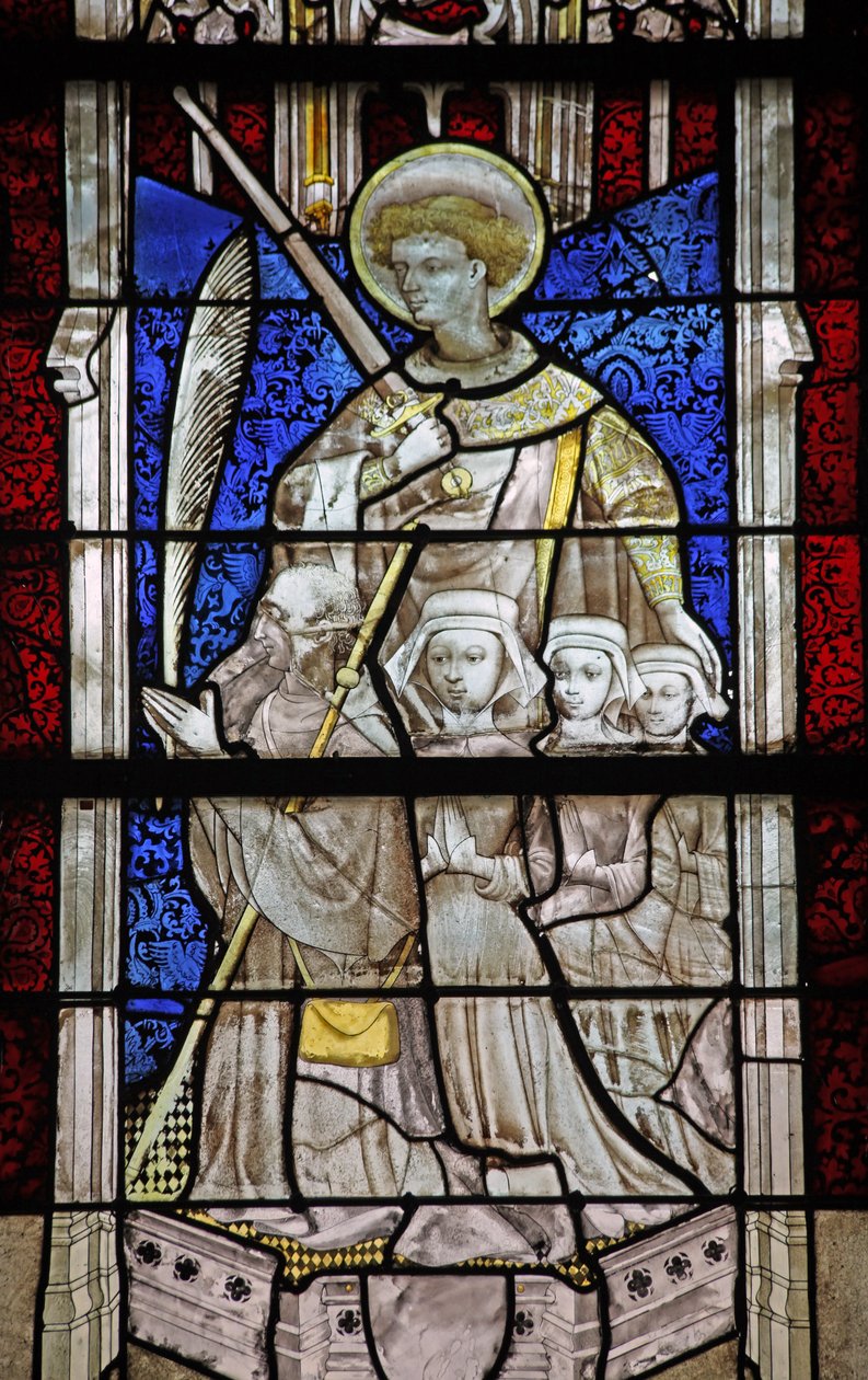 Ventana w30 que representa a San Jorge con un donante y su familia de French School