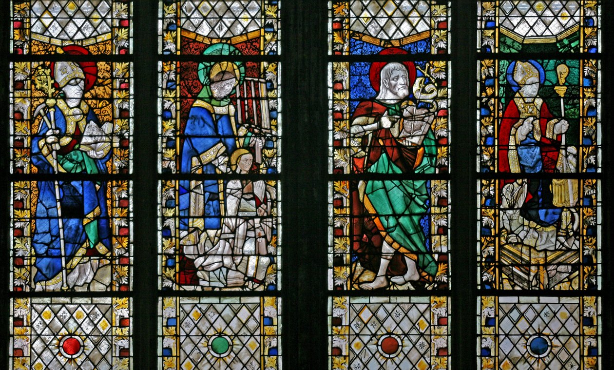Ventana w47 que representa a San Eloi, San Lorenzo, San Juan Bautista y San Nicolás de French School