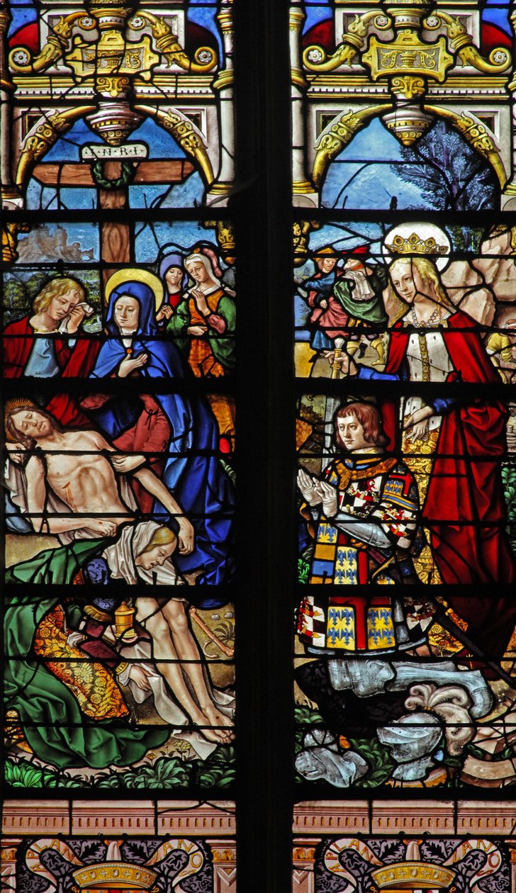 Ventana w4 que representa el Descendimiento de la Cruz con el donante François de Montmorency y Santa Françoise de French School