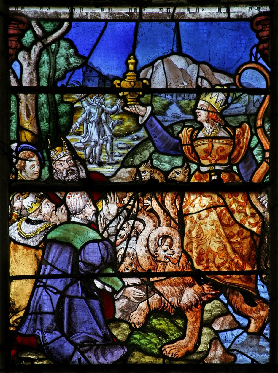 Ventana w7 que representa una escena del Libro del Apocalipsis de San Juan: la mujer sobre la bestia con 7 cabezas de French School