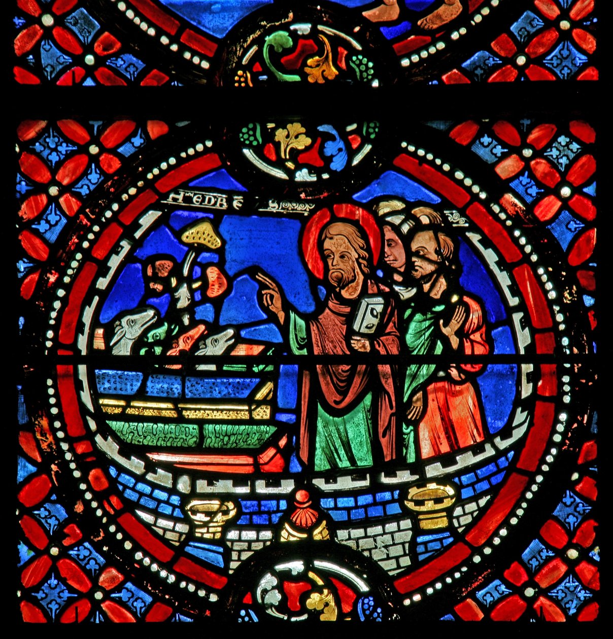 Ventana w9 que representa a San Andrés convirtiendo siete demonios en perros de French School