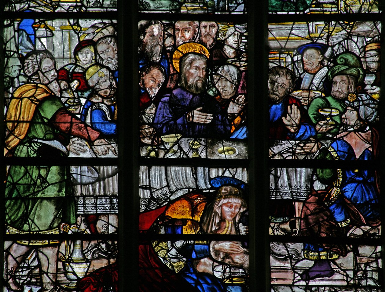Ventana w9 que representa los eventos en la casa de Simón: María Magdalena lava los pies de Cristo de French School