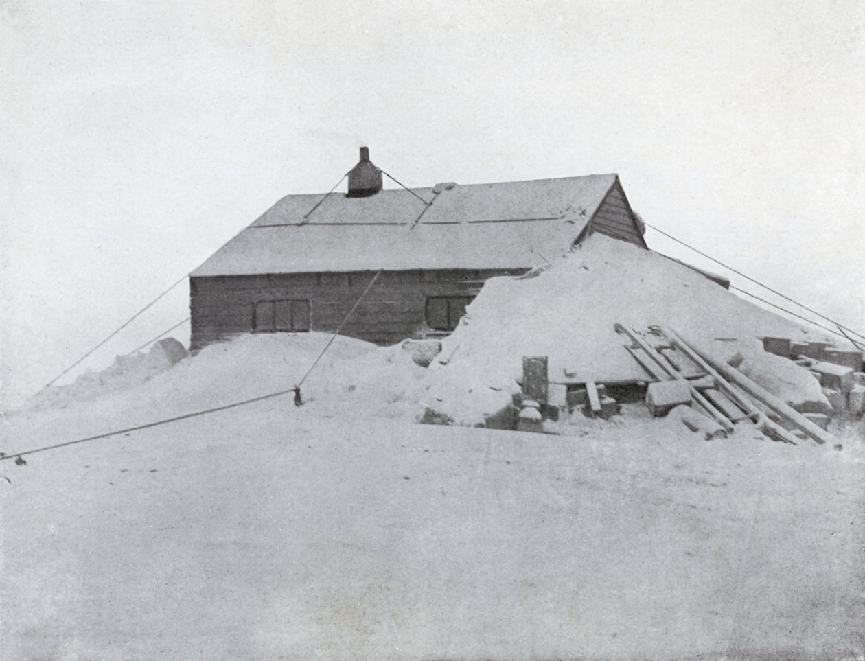 La Cabaña en el Cabo Adare, c. 1911, 1913 de G. Murray Levick