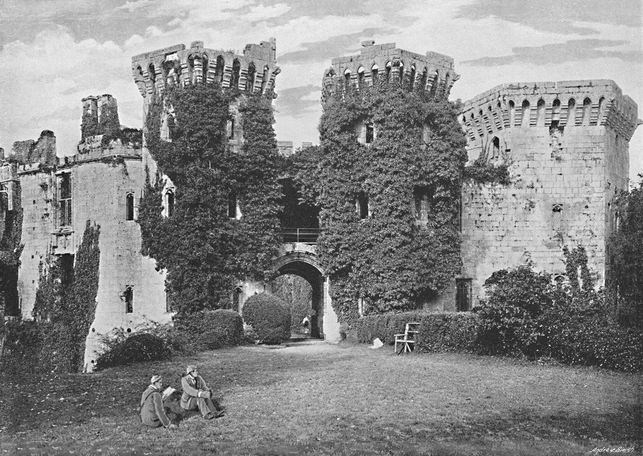 Castillo de Raglan: La Puerta, c. 1896 de G. W. Wilson and Company