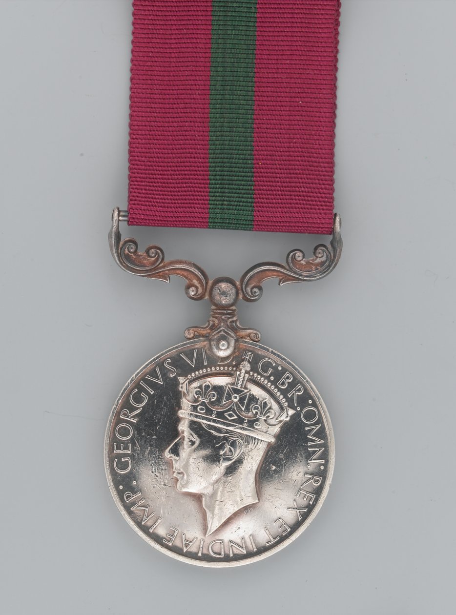Medalla de Servicio Largo y Buena Conducta, Sargento Mayor Regimental Hassan Jabir, Los Fusileros Africanos del Rey de Gaetano Matteo Monti